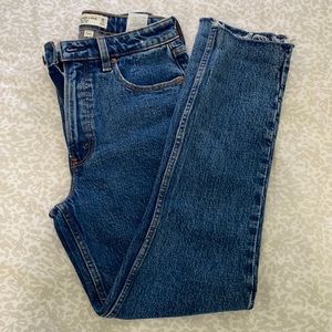 medium wash jeans curvy